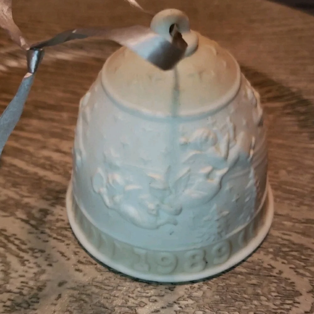 Vtg Lladro 1989 Christmas Bell (Missing Clapper)  1991 Ornament (Missing Top)
